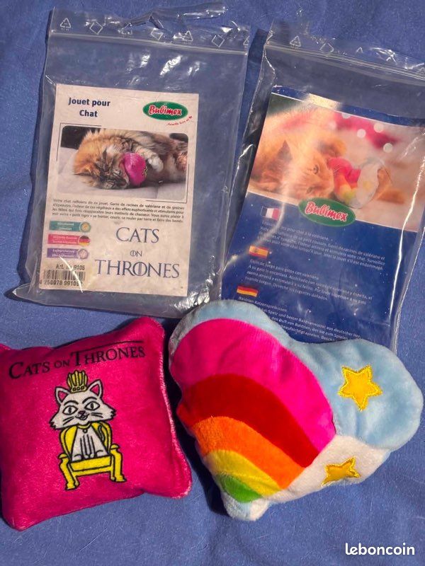 Lot jouets coussins pour chats (image 2)