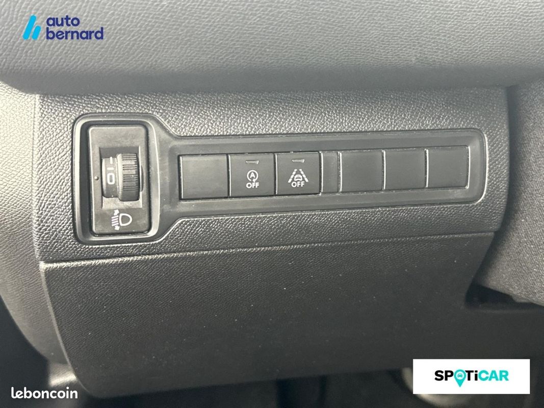 Peugeot 308 1.5 BlueHDi 130ch S&S Allure Pack EAT8 (image 17)