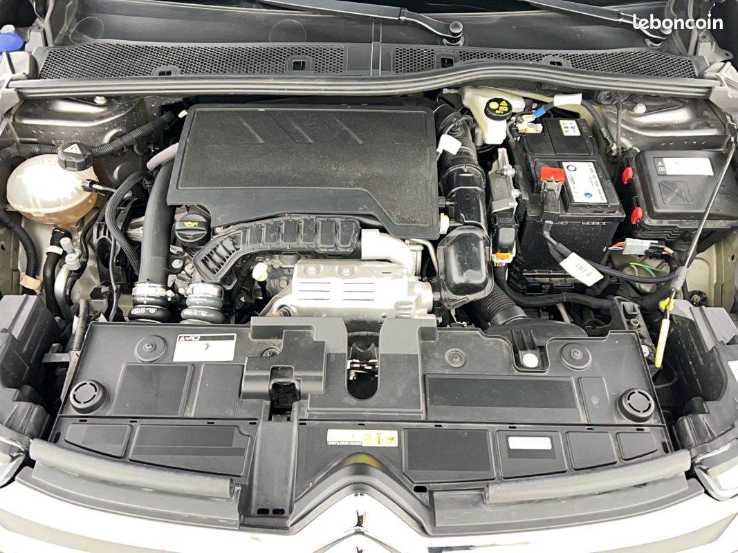 CITROEN C4 PureTech 130 S&S EAT8 Feel Pack (image 29)