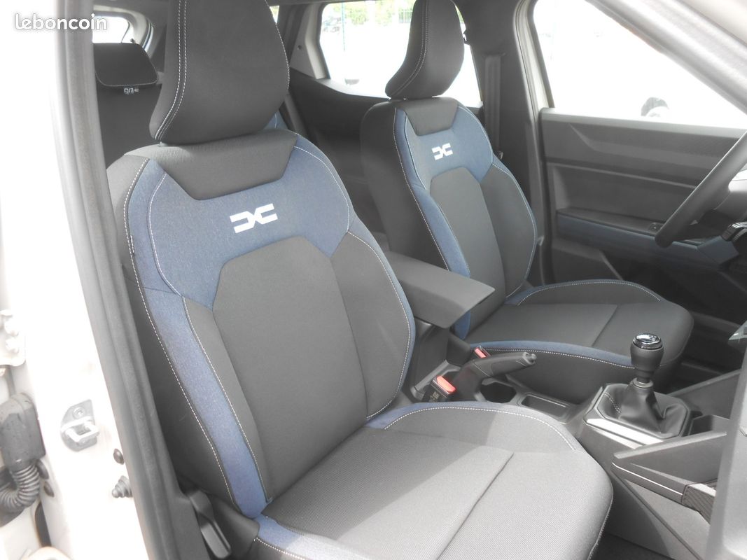 DACIA DUSTER ECO-G 100 4x2 Expression (image 10)