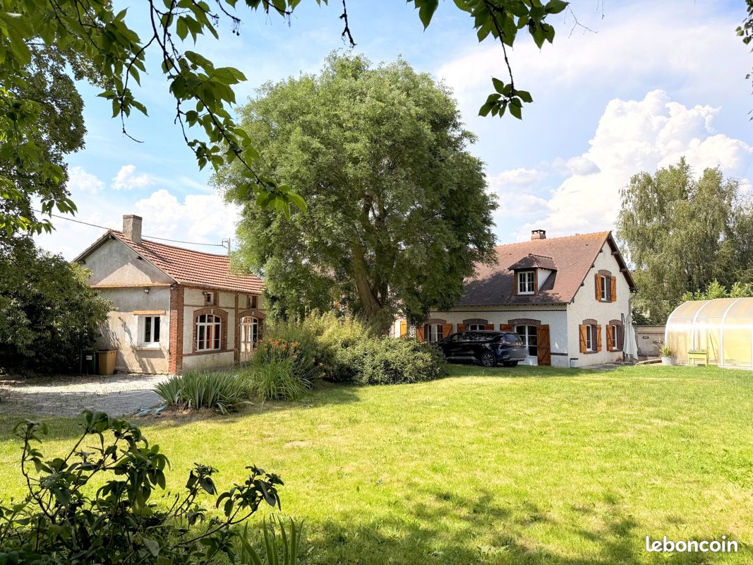 Maison 8 pièces 300 m² · à Boutigny-Prouais · 300 m² · 499 000 €