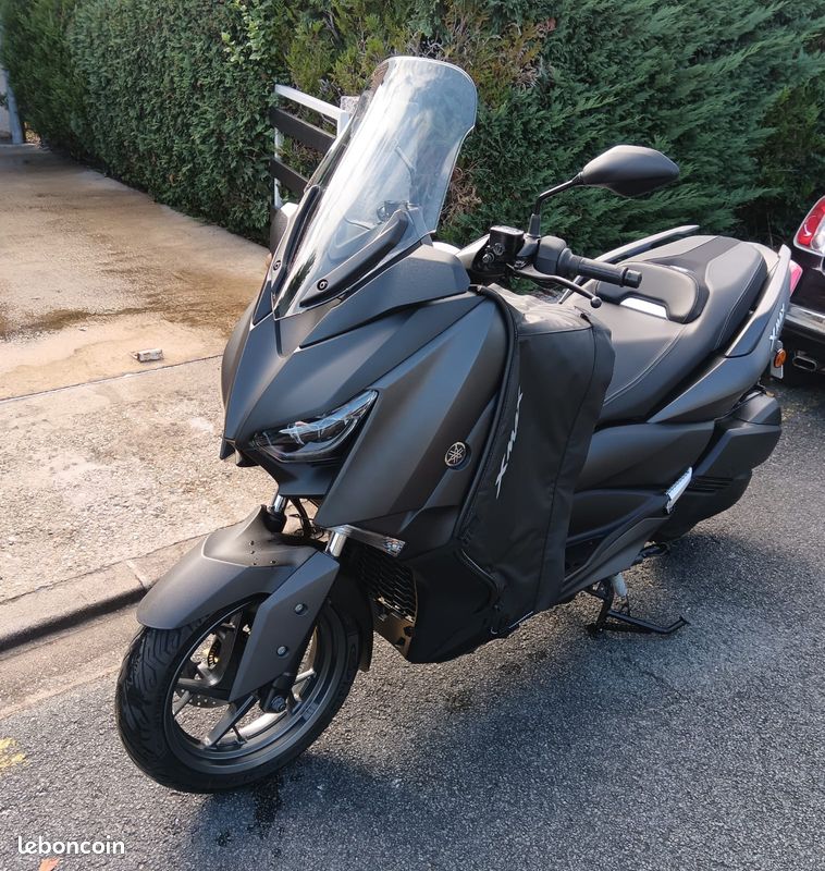 Yamaha XMAX 300 2020 – 12 600 km – Excellent état – pneus