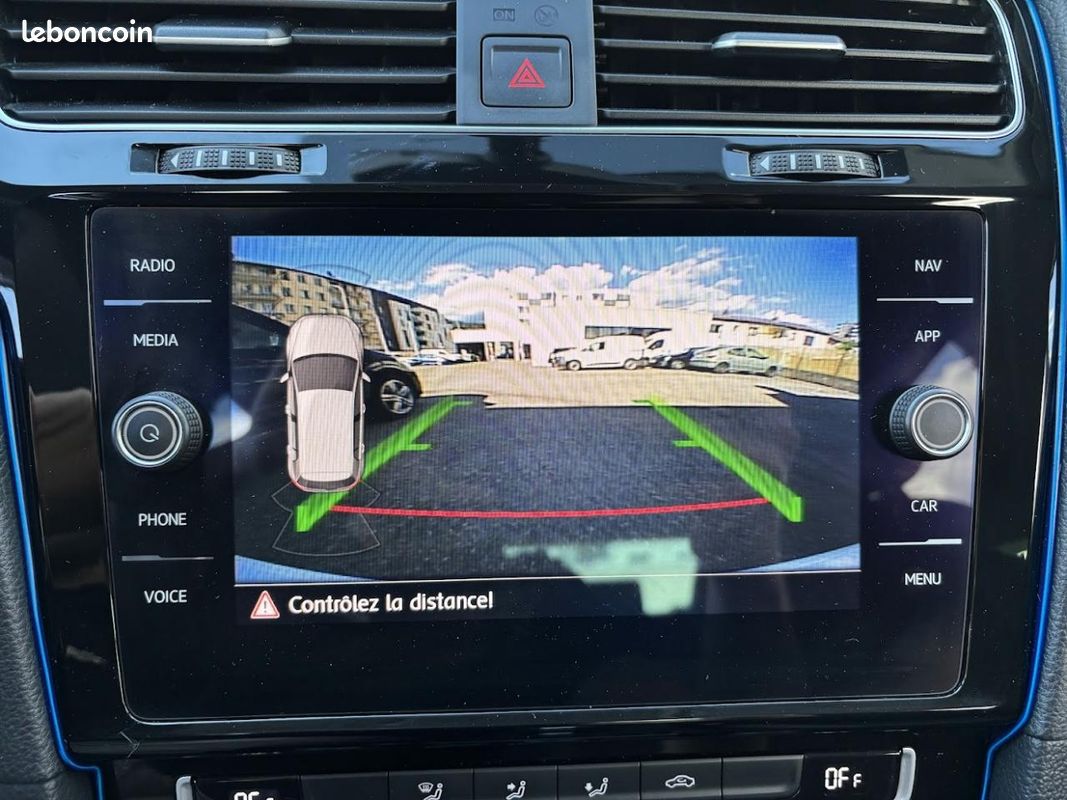 Volkswagen golf 1.5tsi 130ch - connect evo - dsg7 - carplay - digital (image 22)