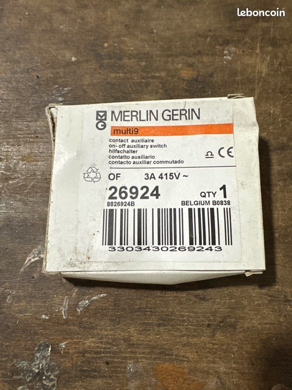 Contact auxiliaire merlin gerin 26924 (image 1)