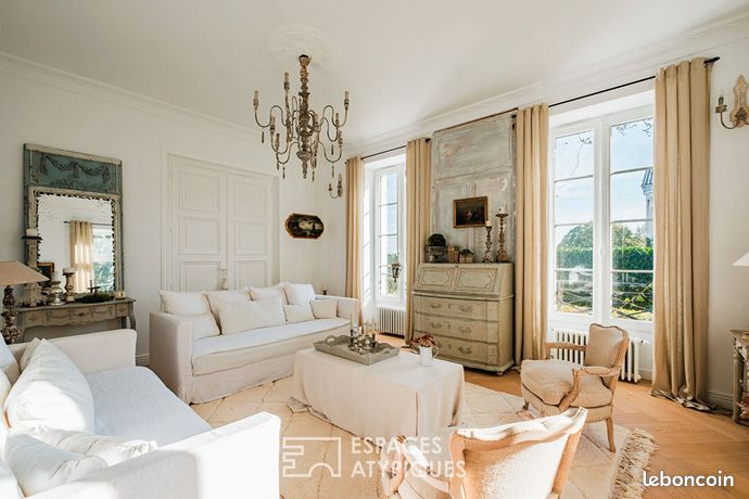 Maison 11 pièces 343 m²