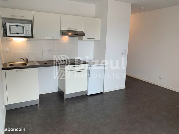Studio 1 pièce 27 m²