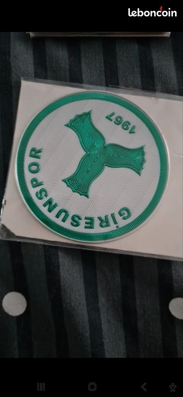 Ecussons Thermocollants 3 pièces (la voiture et le foot