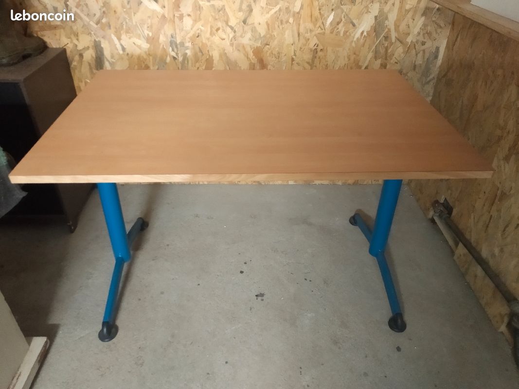 Table (image 1)