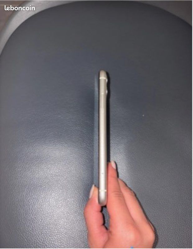 IPhone 11 (image 4)