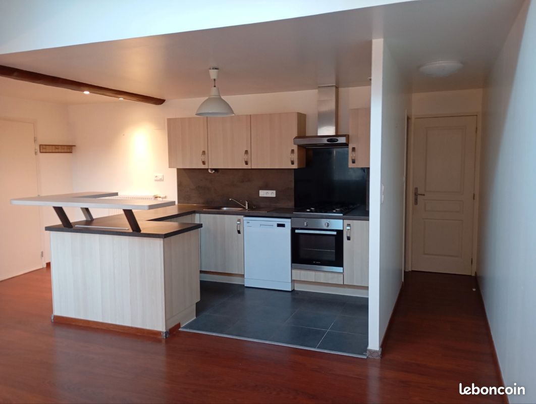Appartement 4 pièces 74 m² · à Neufchâteau · 74 m² · 600 €/mois