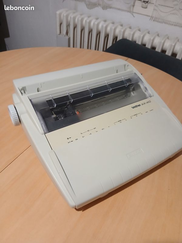 Machine à écrire électrique Brother AX 410 (image 1)