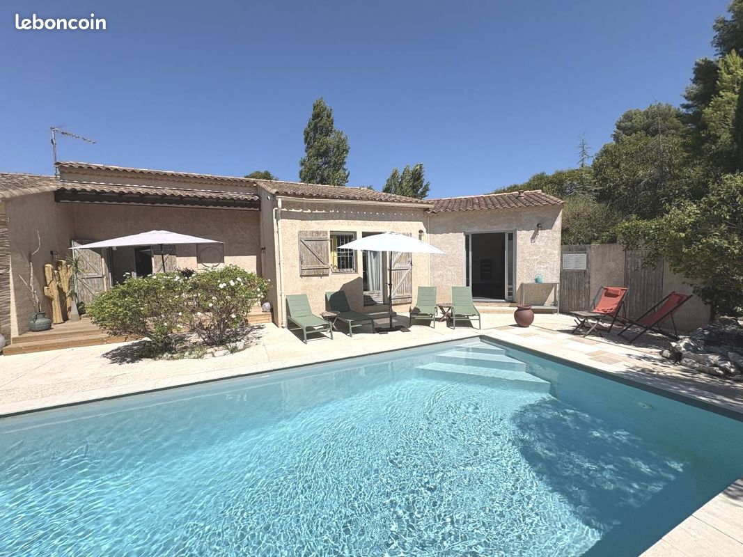Maison 4 pièces 177 m² · à Cassis · 177 m² · 3 000 €/mois