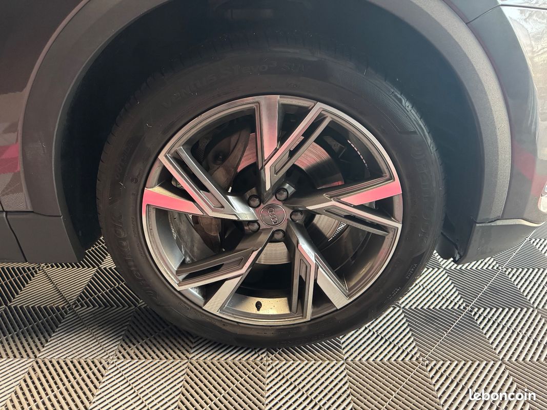 AUDI Q8 Q8 45 TDI 231 Tiptronic 8 Quattro / CarPlay / Caméra de recul / Sièges éléctriques (image 29)
