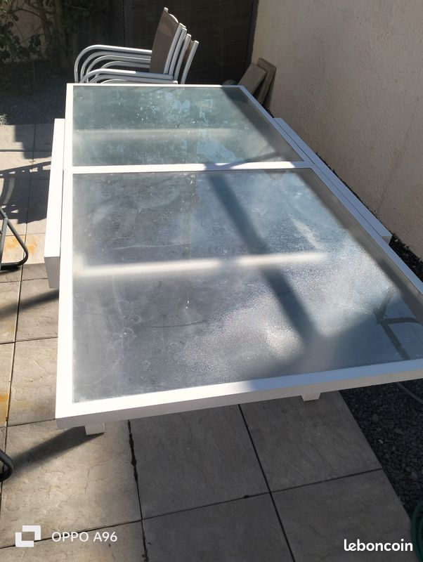 Table extérieur et 4 chaises (image 11)