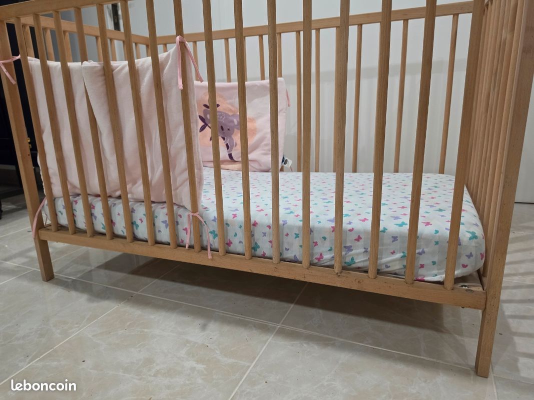Lit bébé en bois naturel évolutif complet avec matelas et parure koala (image 1)