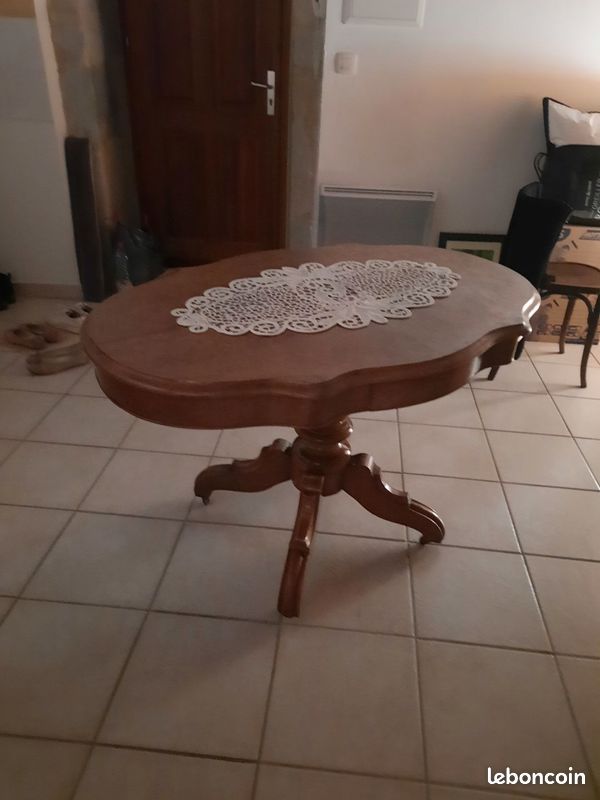 Table gueridon bois louis 15 (image 1)