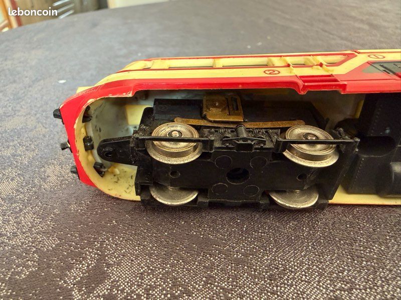 Train locomotive Jouef ho Autorail rouge SNCF (image 11)