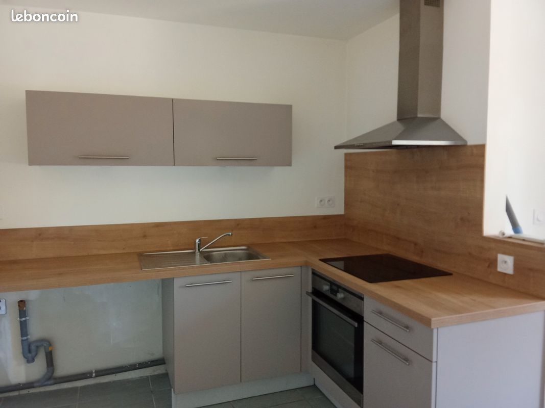 Appartement 2 pièces 48 m² · à Arthès · 47,5 m² · 470 €/mois