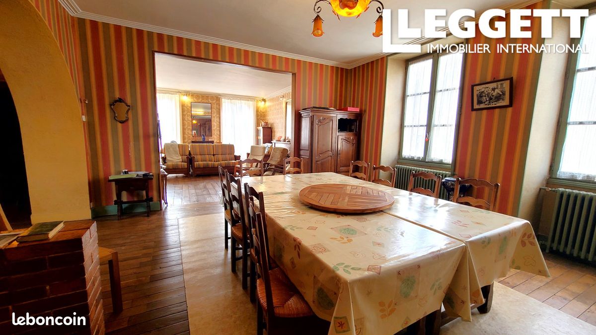 Maison 9 pièces 303 m² - Champagne-Mouton 16350 (image principale 4)