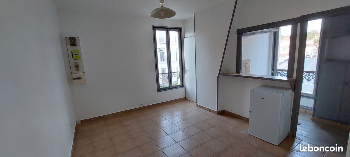 Appartement 1 pièce 18 m² · à Corbeil-Essonnes · 18 m² · 600 €/mois