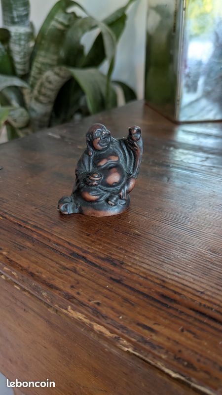 BOUDDHA RIEUR, une figure populaire de la joie, de l'abondance et de la bonne fortune dans le folklore (image 2)