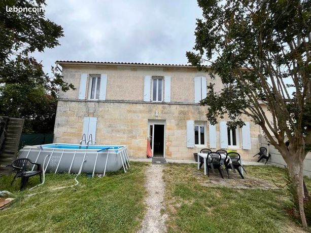 Immeuble 242 m² Bayas