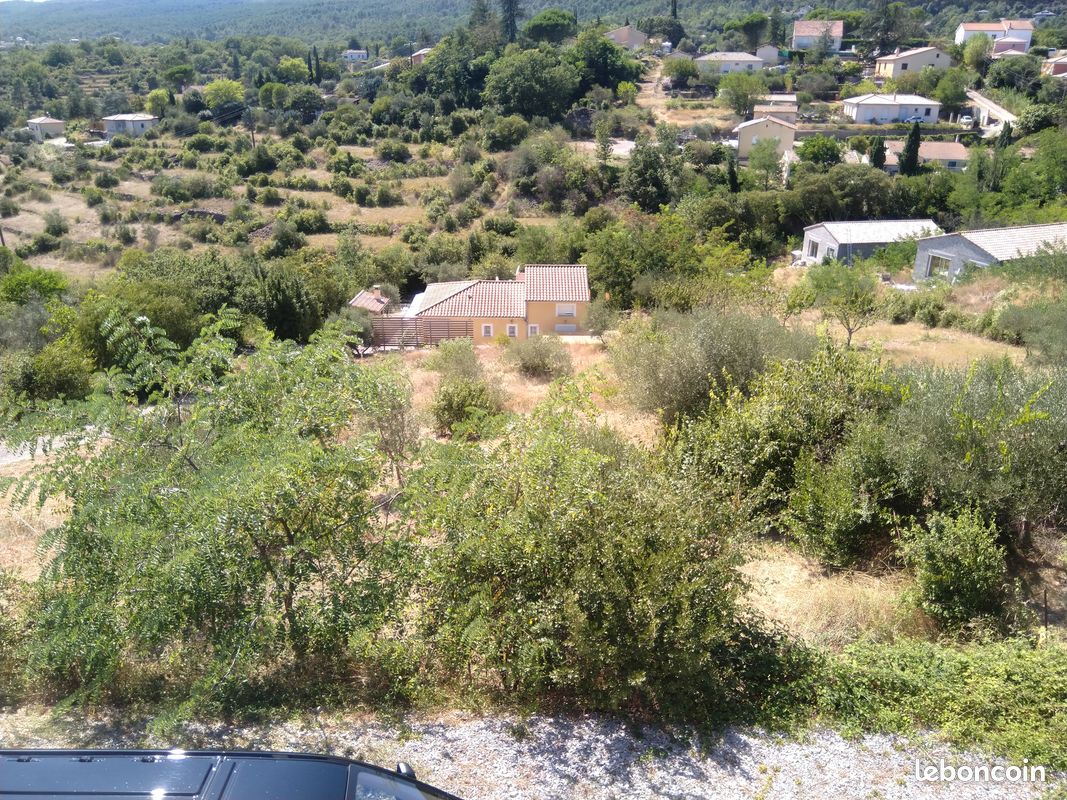 Terrain constructible aubenas · 59 000 €