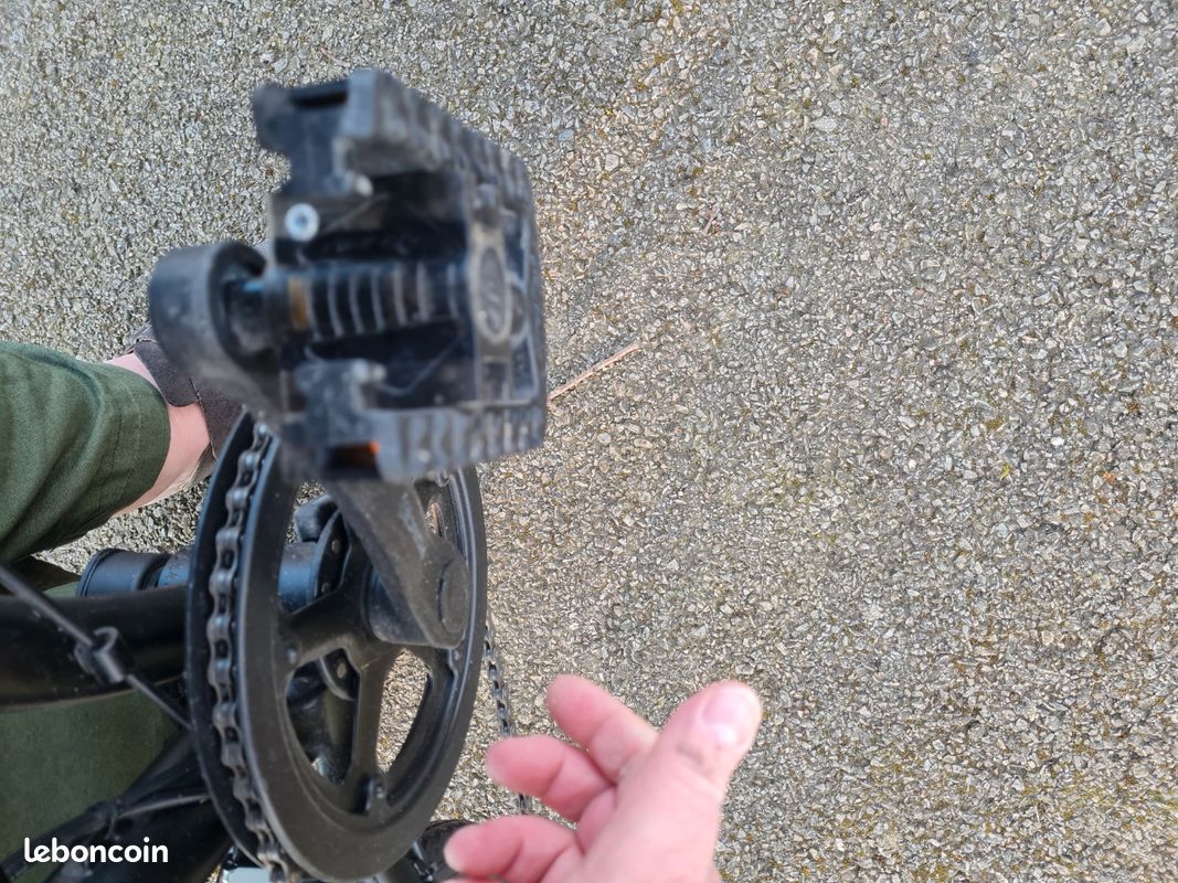 Vélo orus E2300 électrique et pliant NEUF, un porte bagage, 2 sacoches et pompe (image 15)
