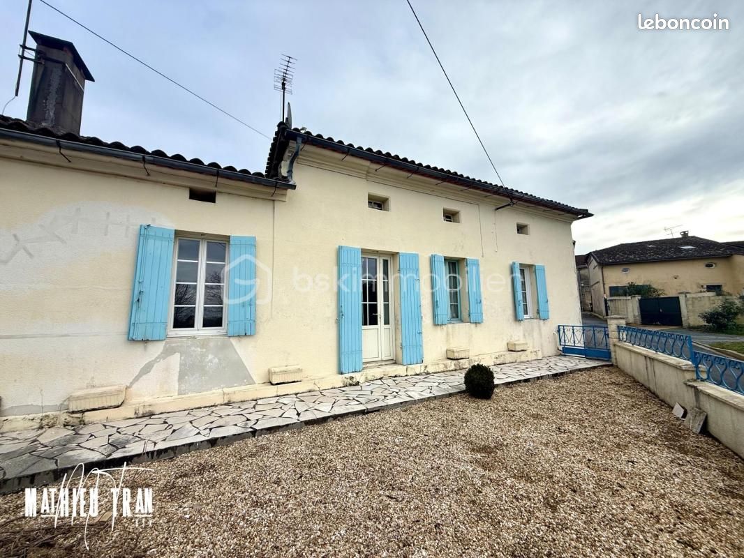 Maison 4 pièces 122 m² · à Abzac · 122 m² · 115 000 €