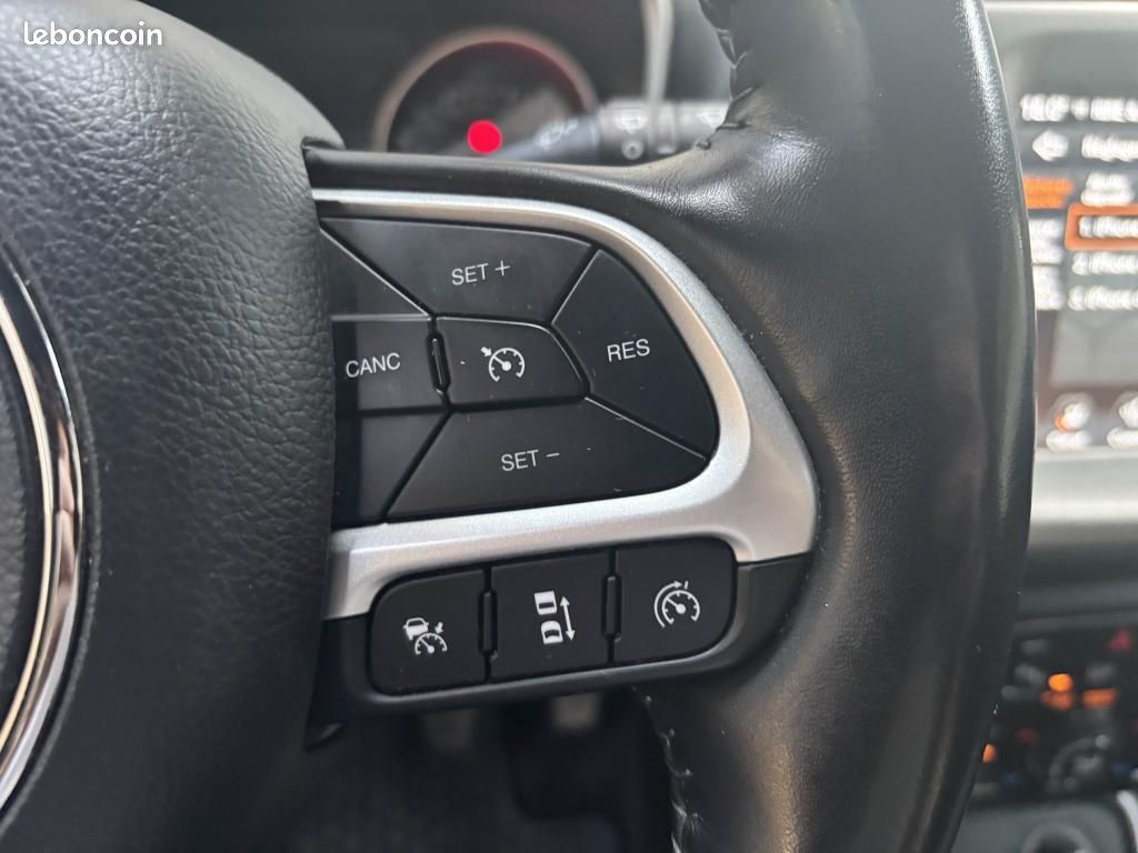 JEEP COMPASS 4x2 1.4 MultiAir 140 S / Toît Ouvrant - CarPlay (image 17)