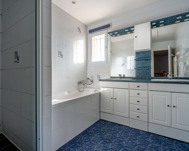 Maison 575 000 € - 198 m²