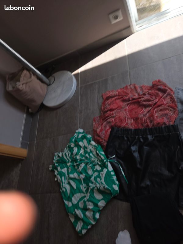 Vends gros lots dhabits (image 1)