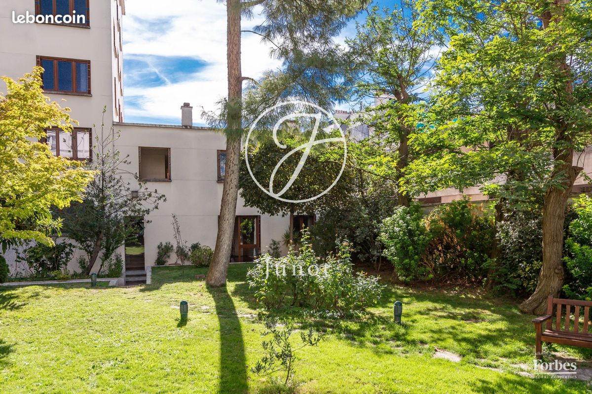 Appartement 3 pièces 137 m² · à Paris · 137 m² · 1 400 000 €