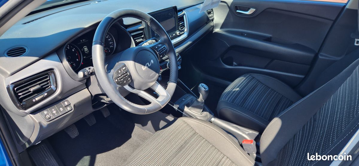 Kia STONIC STONIC ACTIVE TGDI 100 BVM (image 2)