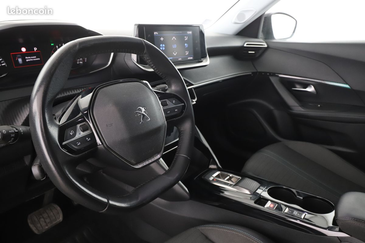 Peugeot 2008 1.5 Blue-HDi Allure EAT8 131 ch (image 6)
