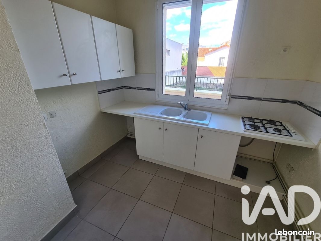 Appartement a louer  - 3 pièce(s) - 67 m2 - Surfyn