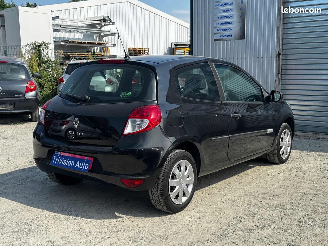Renault clio 1.2 dynamique 2011 (image 13)