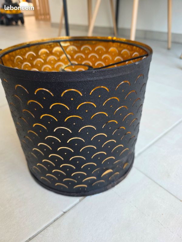 Lustre (image 1)