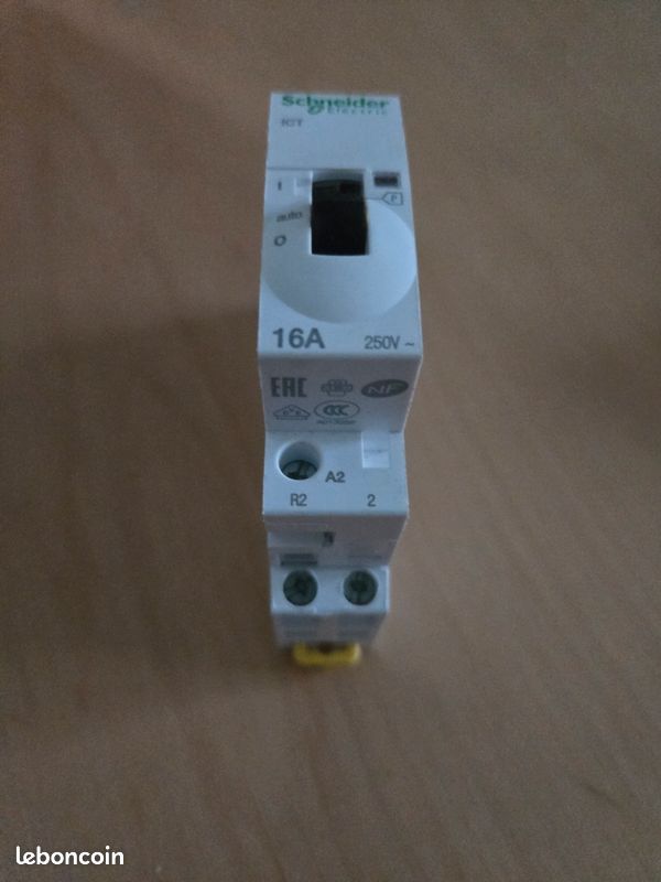 Contacteur SCHNEIDER 16A - Neuf (image 3)