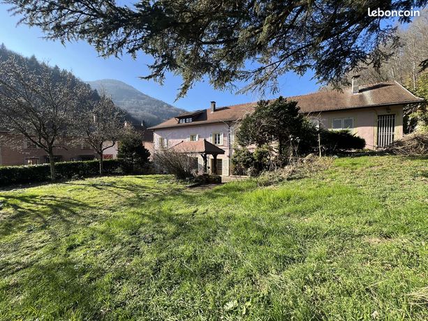 Maison 6 pièces 216 m²