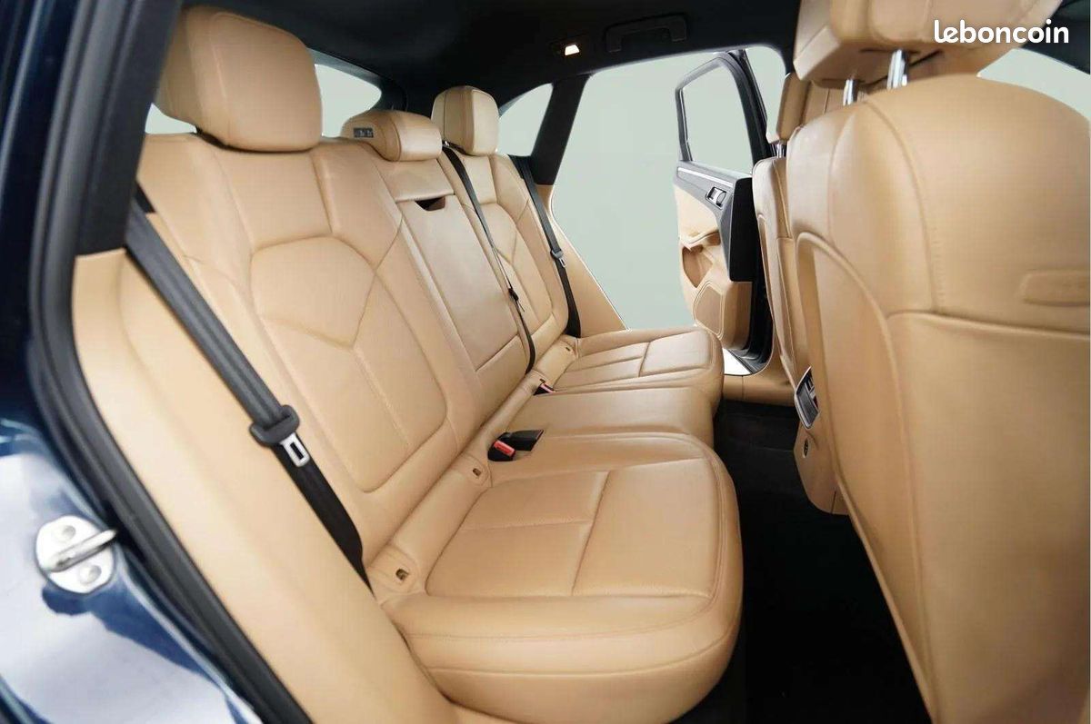 Porsche Macan 252 ch * PDK * PCM * Mémoire * Sièges Chauffants * Attelage (image 13)