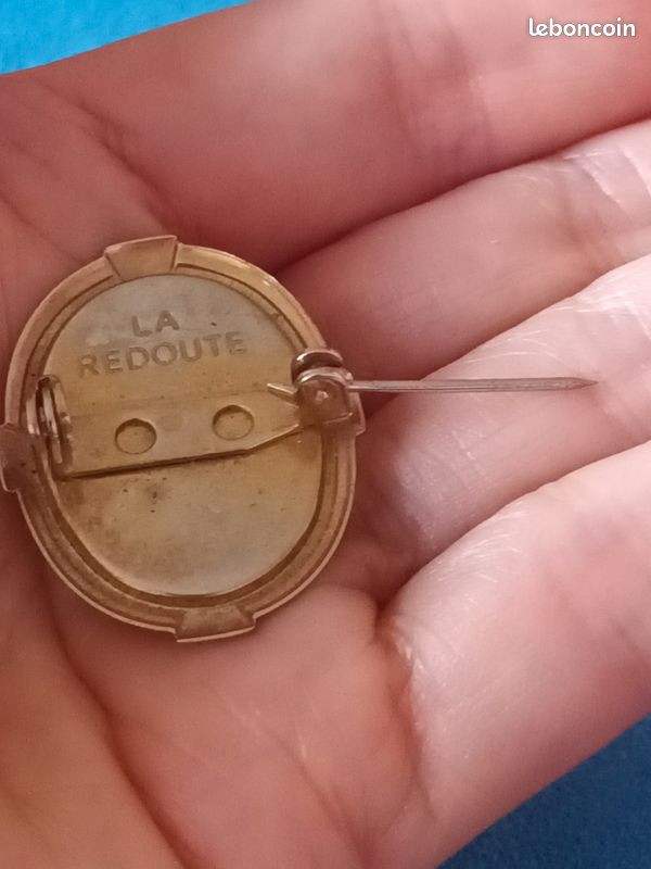 Broche Vintage Camé - Très Jolie Pièce Occasion - Idéale Pour Collectionneurs