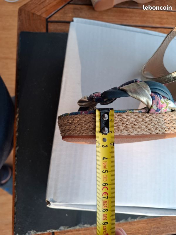 Sandales compensées dorées, taille 40, marque Pare Gabia (image 17)
