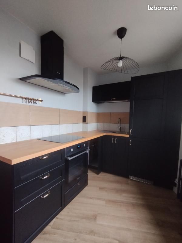 Appartement 3 pièces 75 m² · à Compiègne · 75 m² · 884 €