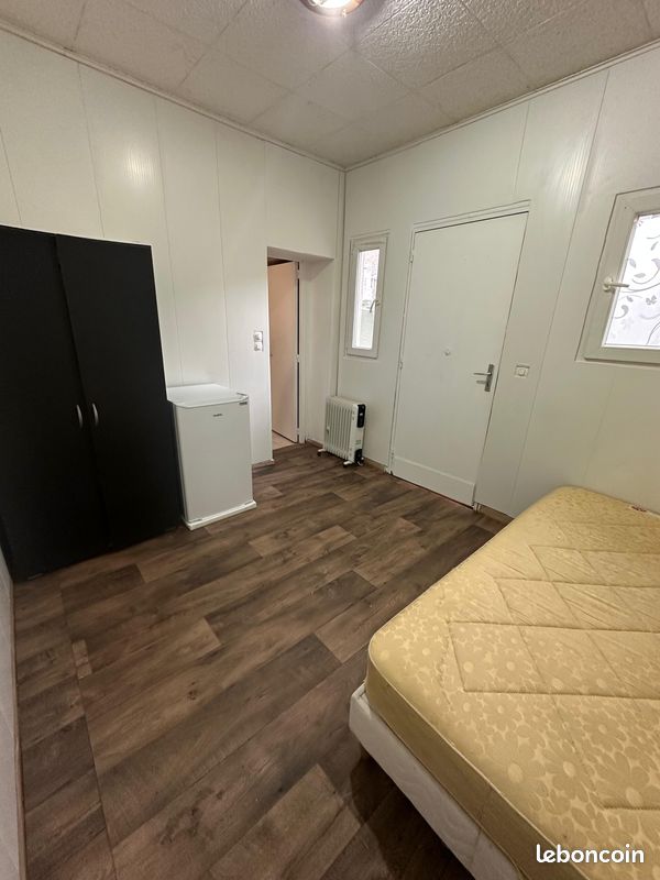 Appartement 1 pièce 16 m² · à Saint-Denis · 16 m² · 450 €