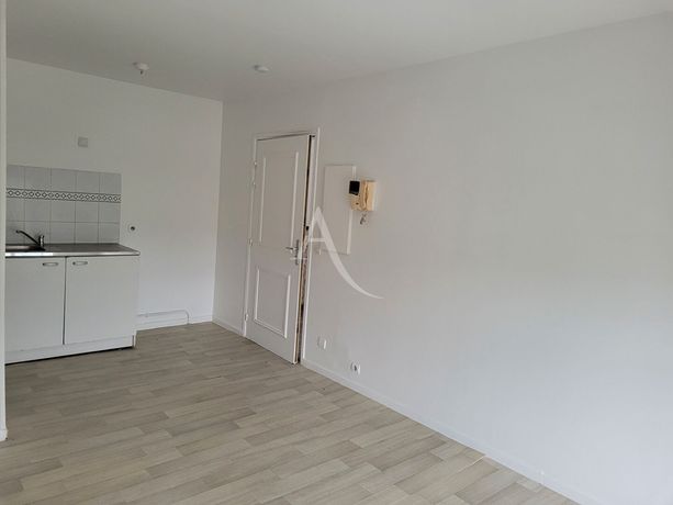 Appartement a louer  - 1 pièce(s) - 24.65 m2 - Surfyn
