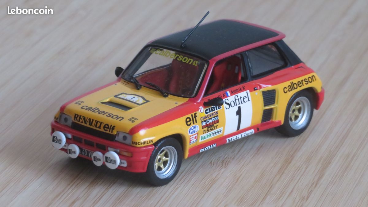 COFFRET COLLECTOR RENAULT SAVIEM ET RENAULT 5 TURBO 2 SUR