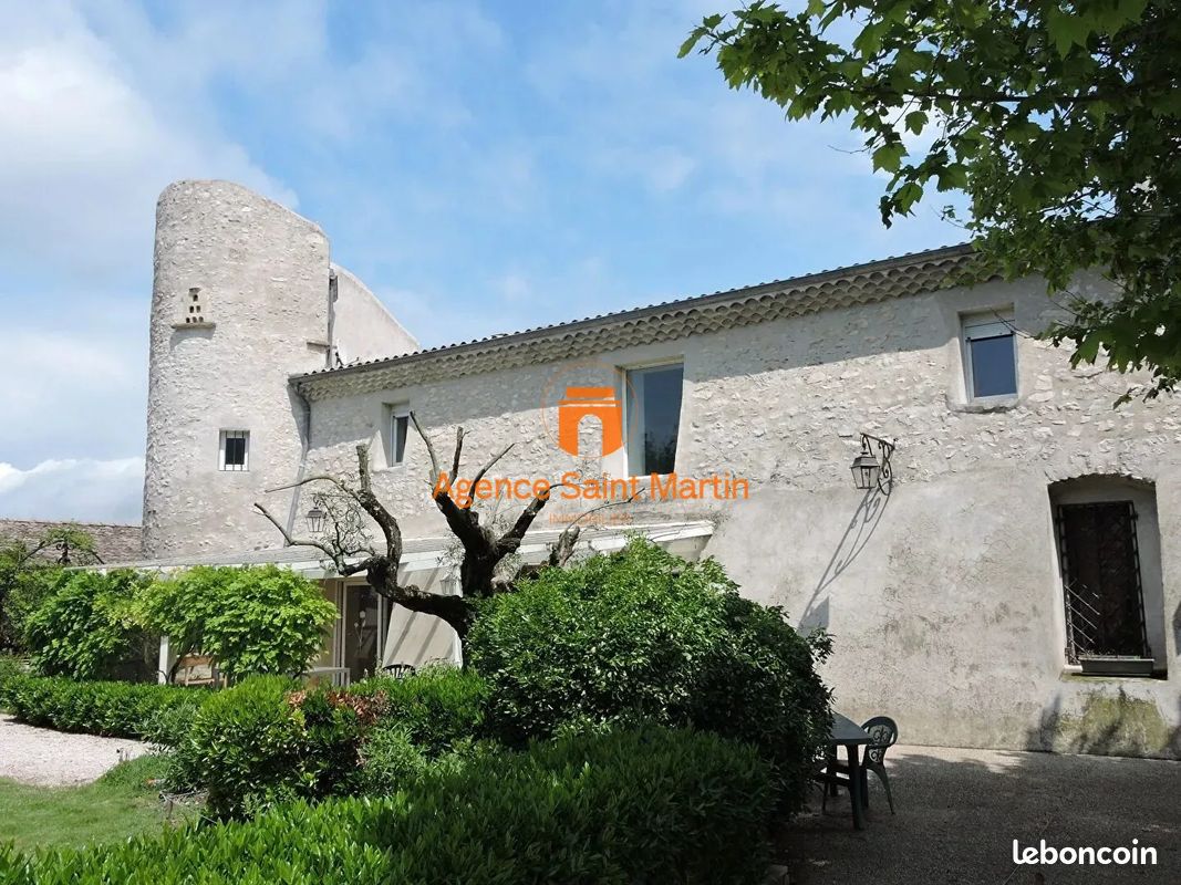 Maison 8 pièces 430 m² · à Montélimar · 430 m² · 740 000 €