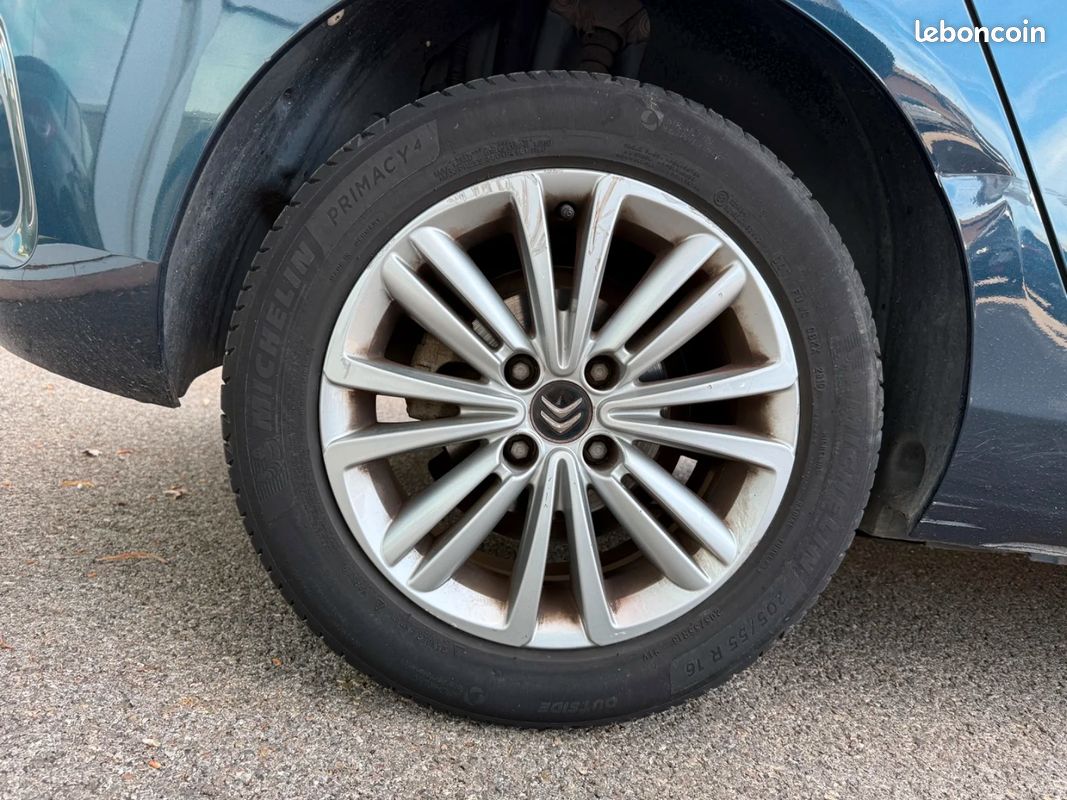 CITROEN C4 C4 VTi 120 Confort / RADAR AR / REGULATEUR (image 28)
