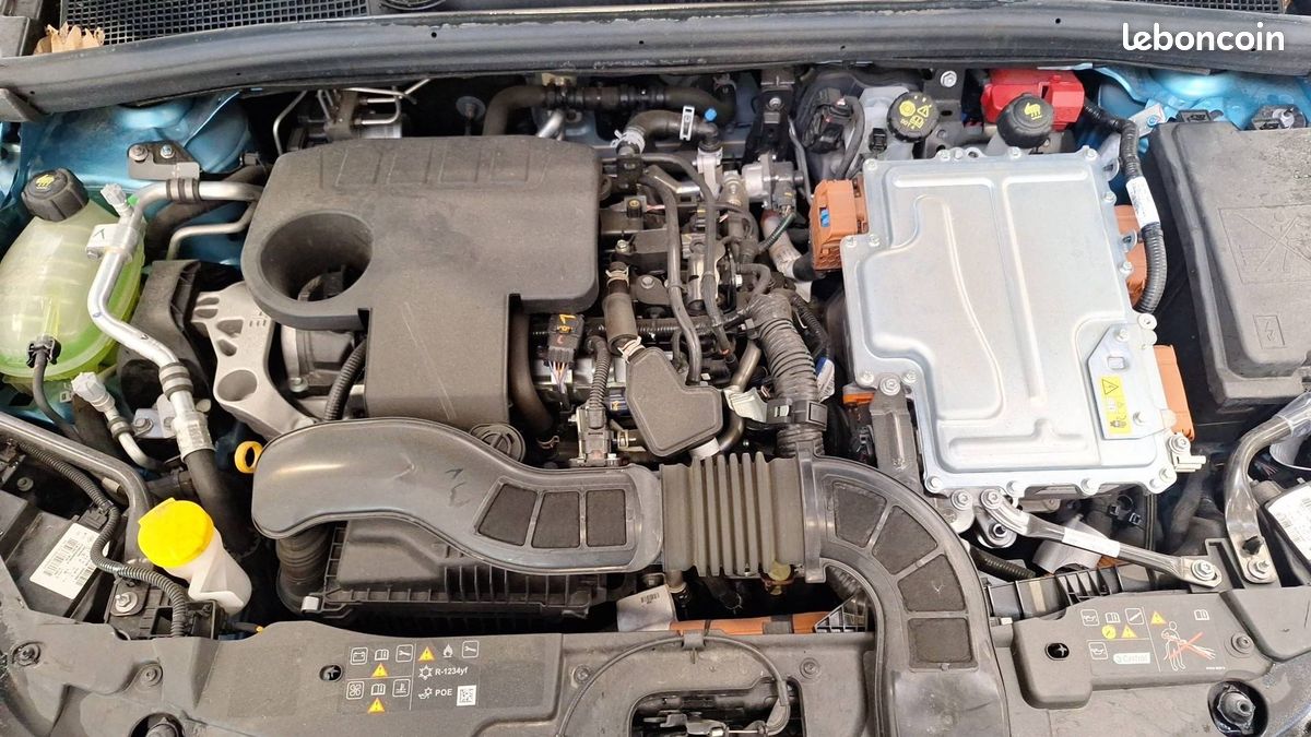 Renault clio e tech 140 21n intens (image 21)